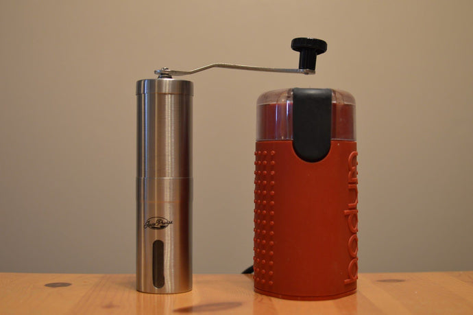 Blades VS Burrs: What Is the Best Type of Coffee Grinder?