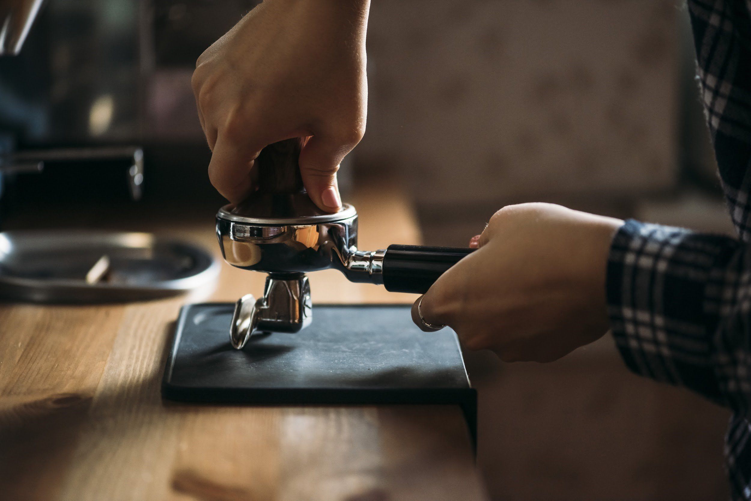 How To Tamp Safely And Consistently For Espresso JavaPresse Coffee